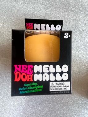 NeeDoh Mello Mallo Color-Changing Marshmallow Toy - Yellow